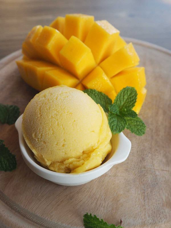 Nasz przepis na pyszne lody z mango